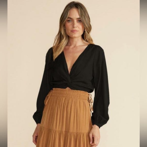 NWT minkpink harper twist blouse black L contemporary silky boho - Picture 1 of 12
